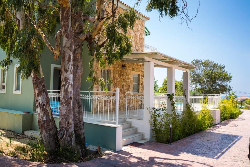 Afrodite Luxury Villa Svoronata Exterior photo